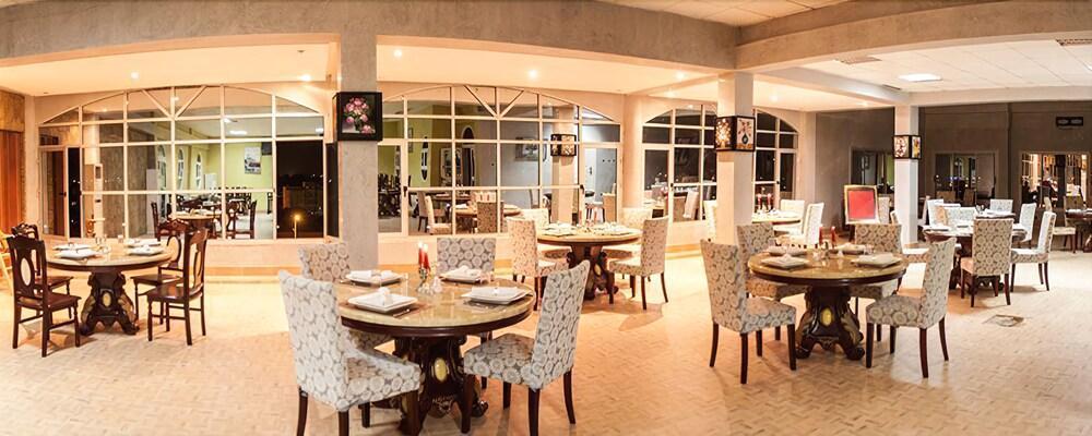 Royal Suites Hotel นูแอกชอต ภายนอก รูปภาพ