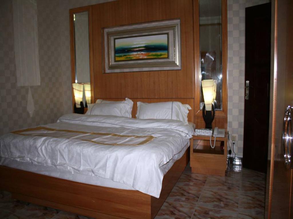 Royal Suites Hotel นูแอกชอต ห้อง รูปภาพ